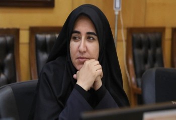 دانشگاه میدان هتاکی نیست