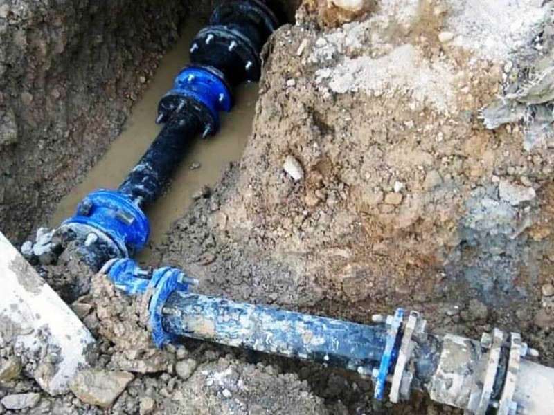 شکستگی خط انتقال آب در ایلام رفع شد
