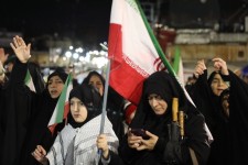 خیابان‌های ایلام مملو از جمعیت در شب بیست‌وششم