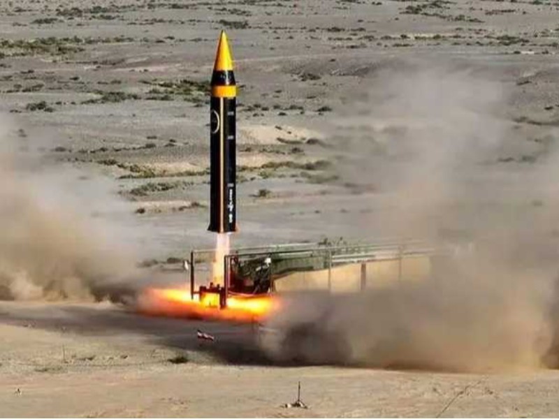 معلم هلیلانی حقوق یک سال خود را نذر ساخت موشک کرد