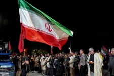 لبیک مردم ملکشاهی به رهبر انقلاب در اجتماع شبانه