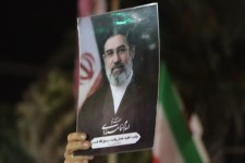 طنین وحدت در دره‌شهر با حضور پرشور بانوان