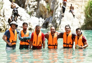گردشگران با تورهای دارای مجوز سفر کنند