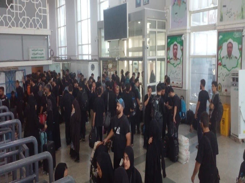 موج گسترده زائران در مرز بین‌المللی مهران