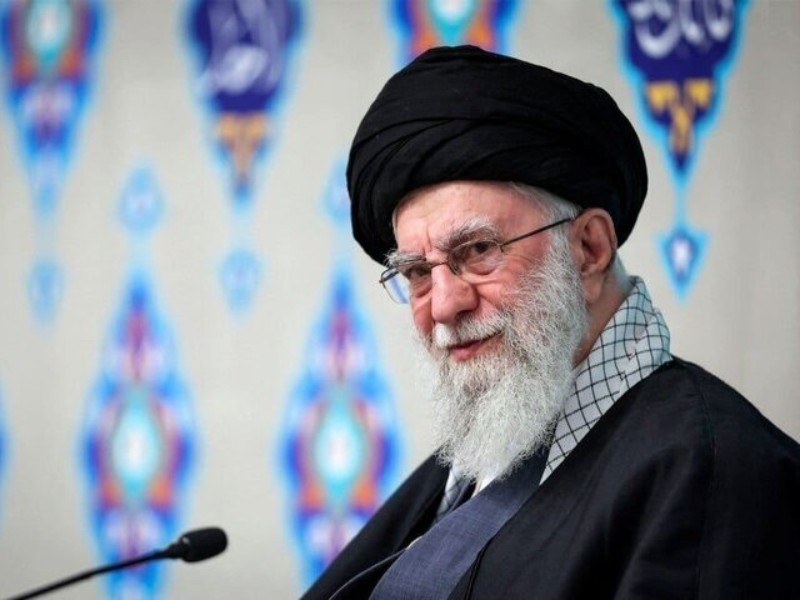 حضور ۴۰۰ دانشجوی ایلامی در آیین وداع با رهبر