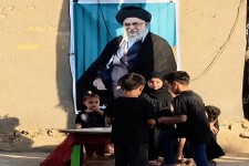 موکب کودکان عراقی با یاد رهبر شهید