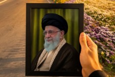 او رفت، اما راهش ماند