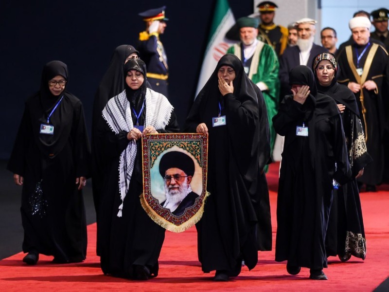 ادای احترام مقامات خارجی به پیکر مطهر رهبر شهید