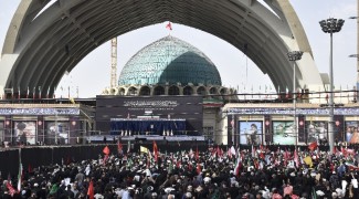 وداع مردم با پیکر مطهر رهبر شهید