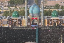 اقامۀ نماز بر پیکر قائد شهید در قم