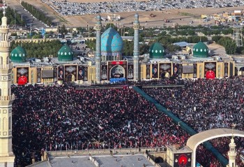 تصاویر هوایی جمکران از بدرقه باشکوه «قائد امت»