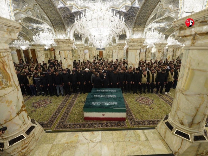 نماز بر پیکر رهبر شهید انقلاب در کربلا