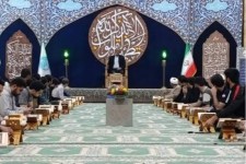 برگزاری محفل انس با قرآن در ایوان