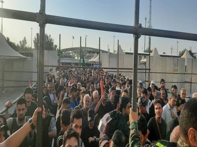 تردد پرشور زائران اربعین از مرز مهران