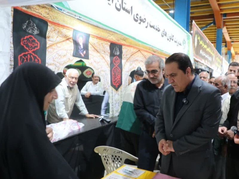 خدمت به زائران اربعین با مشارکت مردم ادامه دارد