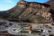 آغاز احیای پارک سنگی میدان ارغوان ایلام