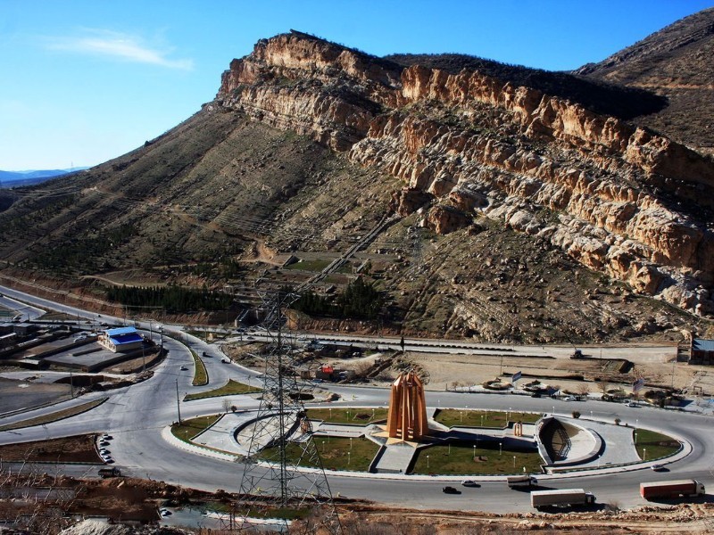 آغاز احیای پارک سنگی میدان ارغوان ایلام