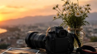 قاب را می‌بینیم، عکاس را نه