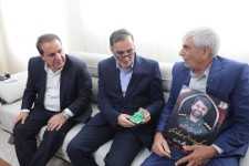 تاریخ به ایستادگی ایران می‌بالد