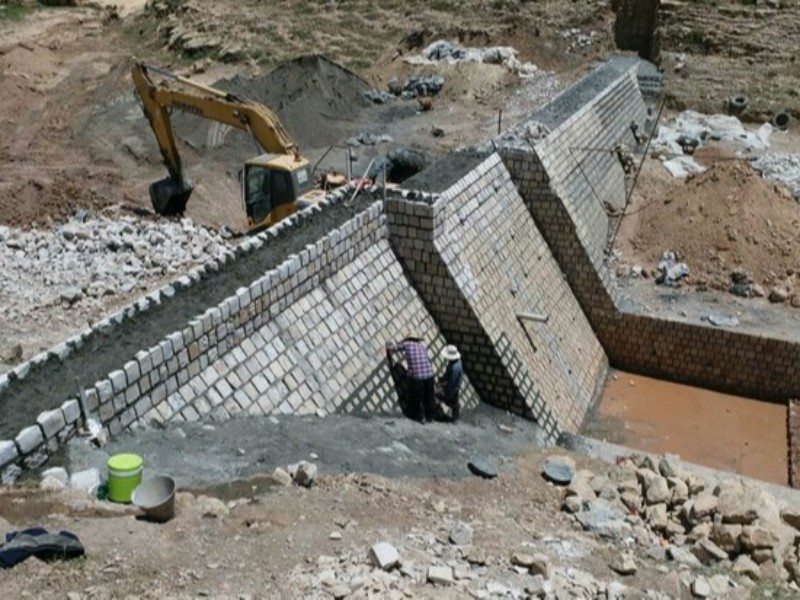 پیشرفت ۴۰ درصدی سیل‌بند پشتاق مورموری آبدانان