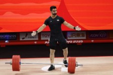 علی عالی‌پور با ثبت ۳۹۸ کیلوگرم طلایی شد