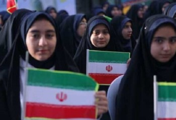 عهد دانش‌آموزان آبدانانی با امام شهید