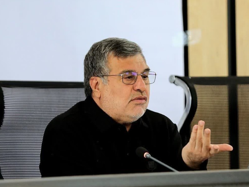افزایش حقوق بازنشستگان را پیگیری می‌کنیم