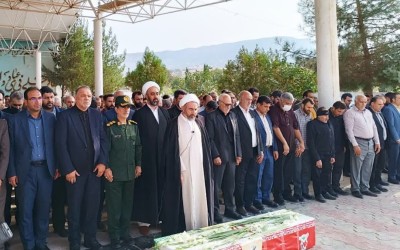 تشییع پیکر مادر شهیدان عباس و باقر ملکی