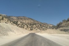 جاده ملکشاهی و صدقه برای نمردن