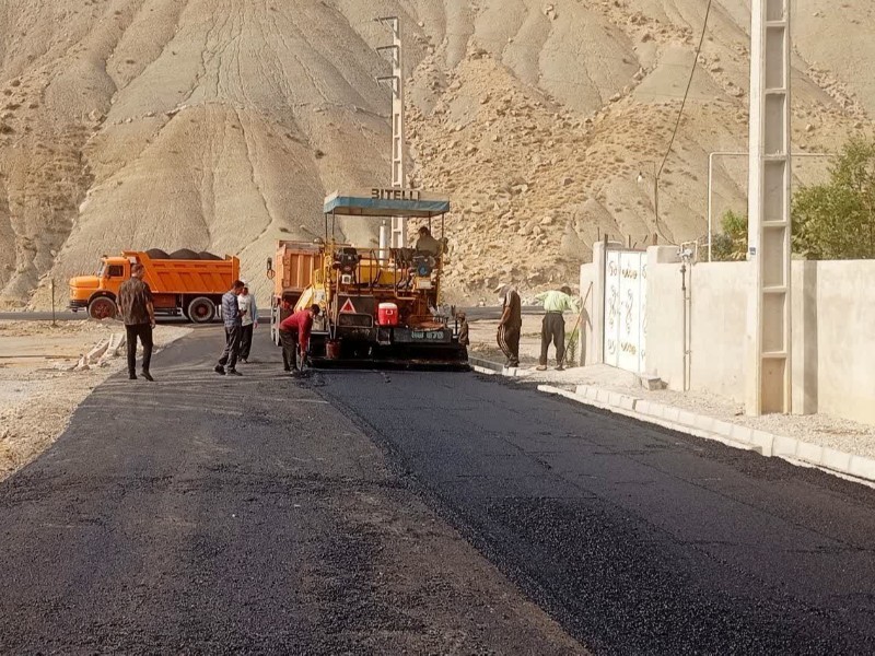 4000 مترمربع از معابر روستای «چشمه‌پهن»آسفالت شد
