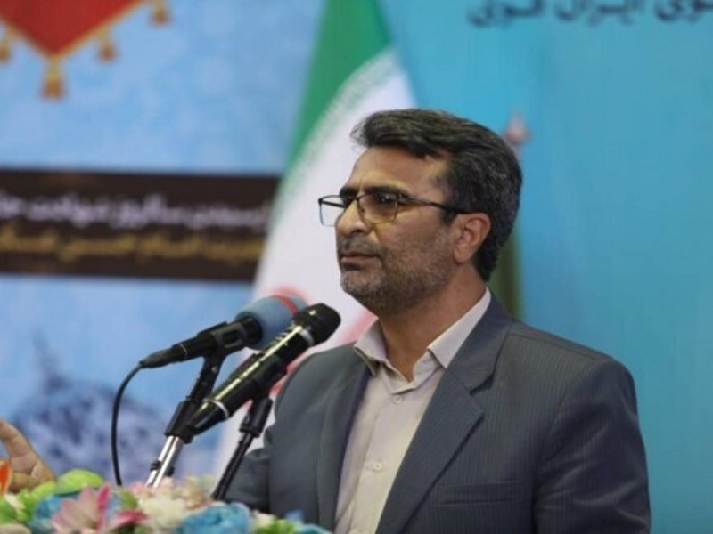 دانش‌آموزان در زنگ انشا به بیان دستاوردهای نظام می‌پردازند