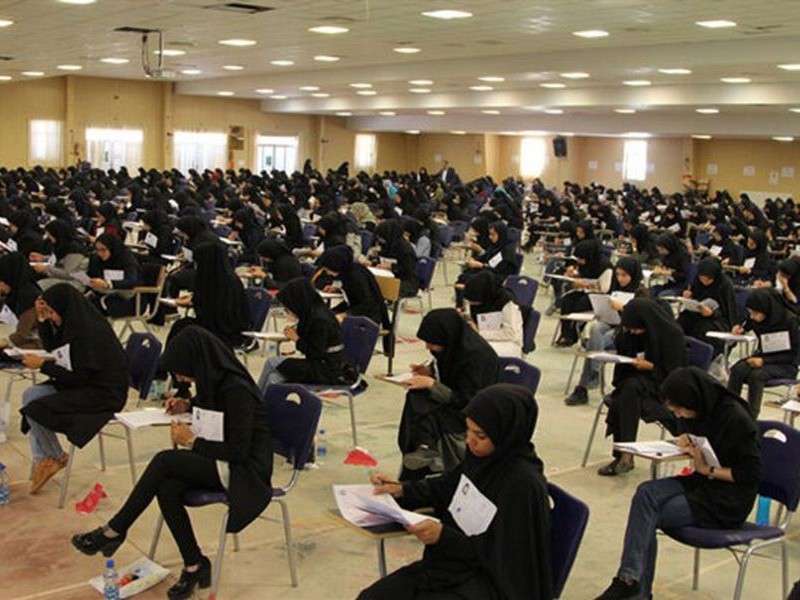 آزمون استخدامی در ۳۳ حوزه امتحانی در ایلام برگزار شد آزمون استخدامی در ۳۳ حوزه امتحانی در ایلام برگزار شد