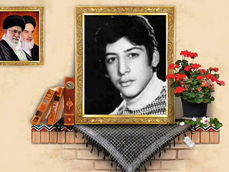 امام خمینی (ره) جانشین برحق مهدی(عج) است