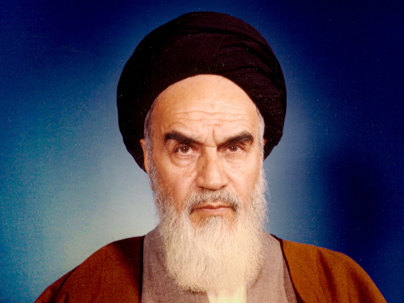 یاد باد آنکه با دلی آرام و ضمیری مطمئن بهسوی جایگاه ابدی سفر کرد یاد باد آنکه با دلی آرام و ضمیری مطمئن بهسوی جایگاه ابدی سفر کرد