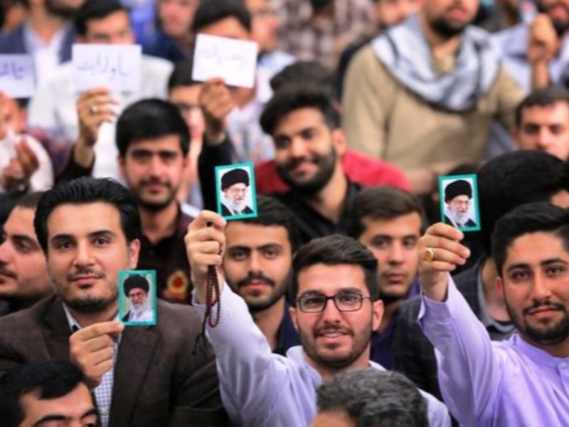 لزوم توجه به نسلهای آینده انقلاب اسلامی لزوم توجه به نسلهای آینده انقلاب اسلامی