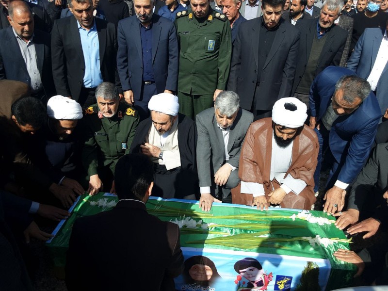 پیکر مادر شهیدان آزادی در آسمان آباد تشییع شد پیکر مادر شهیدان آزادی در آسمان آباد تشییع شد