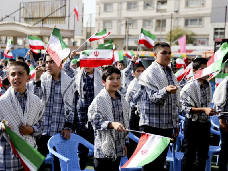 عزم دانش‌آموزان ایلامی برای ساختن آینده کشور