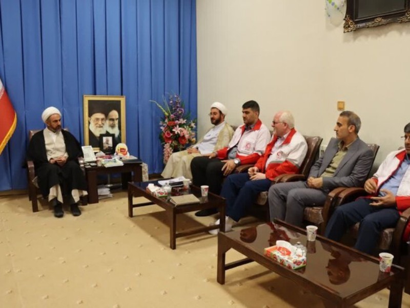 نجاتگران هلال‌احمر برای نجات دیگران از خودگذشتگی دارند
