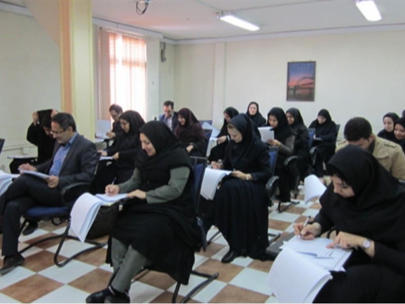 ۱۸۷ دوره آموزشی برای کارکنان ایلام برگزار شد ۱۸۷ دوره آموزشی برای کارکنان ایلام برگزار شد
