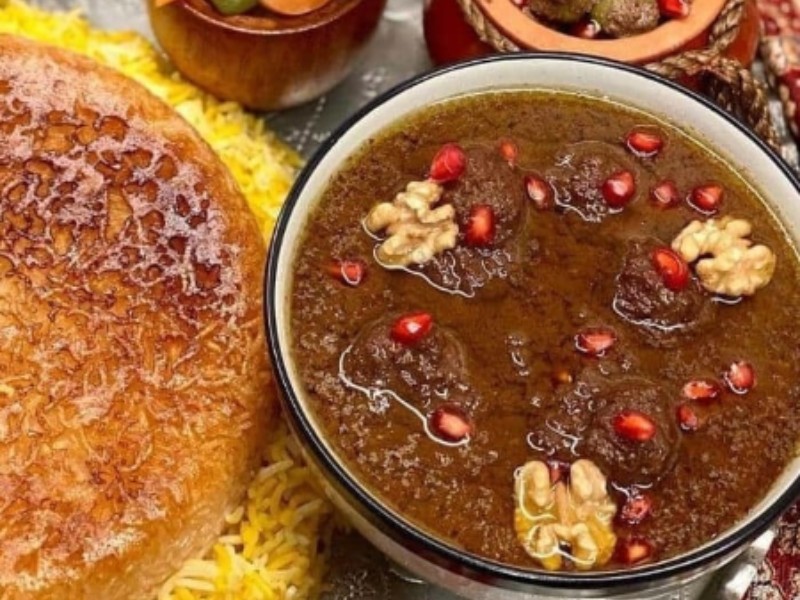 با فسنجان سفره خود را درخشان کنید با فسنجان سفره خود را درخشان کنید