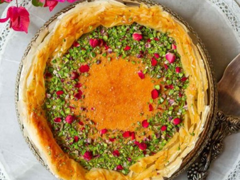 چیزکیک باقلوا را چگونه درست کنید چیزکیک باقلوا را چگونه درست کنید
