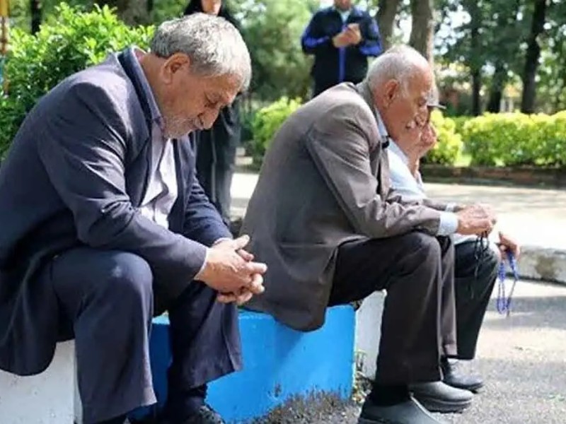 آتیه‌سازان و بازنشستگان؛ هزینه بالا، خدمات پایین
