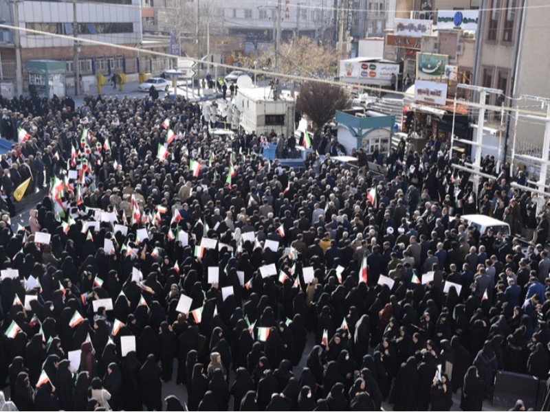 برگزاری اجتماع مردم ایلام در محکومیت تحرکات اخیر اغتشاشگران