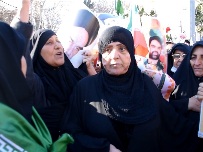 نمی‌گذاریم ایران عزیزمان تکه‌تکه شود