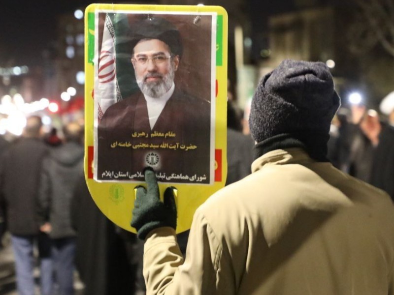 بیعت دوباره مردم گنبدپیرمحمد با «خامنهای جوان» بیعت دوباره مردم گنبدپیرمحمد با «خامنهای جوان»