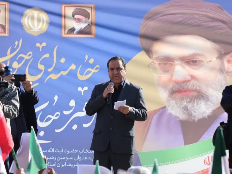 ایران و ایرانی برای دشمن سفره پهن نمیکند ایران و ایرانی برای دشمن سفره پهن نمیکند