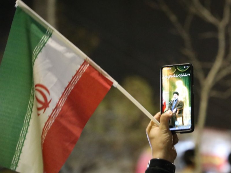 بیعت آیندهسازان ایران با رهبر انقلاب بیعت آیندهسازان ایران با رهبر انقلاب
