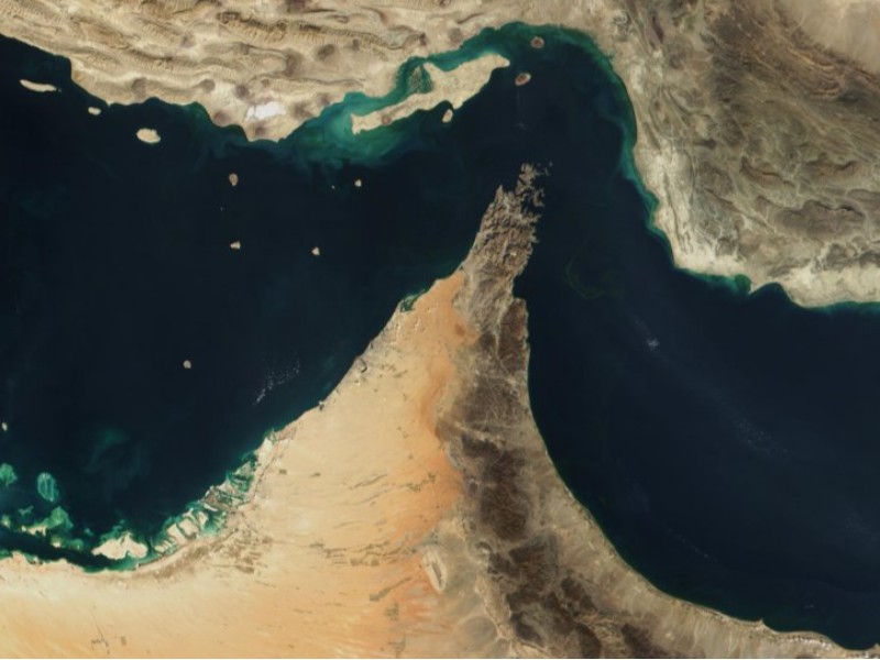 تنگه هرمز باید عرصه نمایش اقتدار ایران باشد