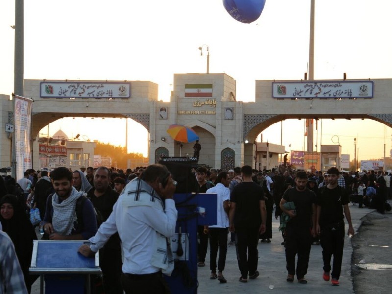 تردد زائران و خدمات‌رسانی موکب‌ها در مرز مهران