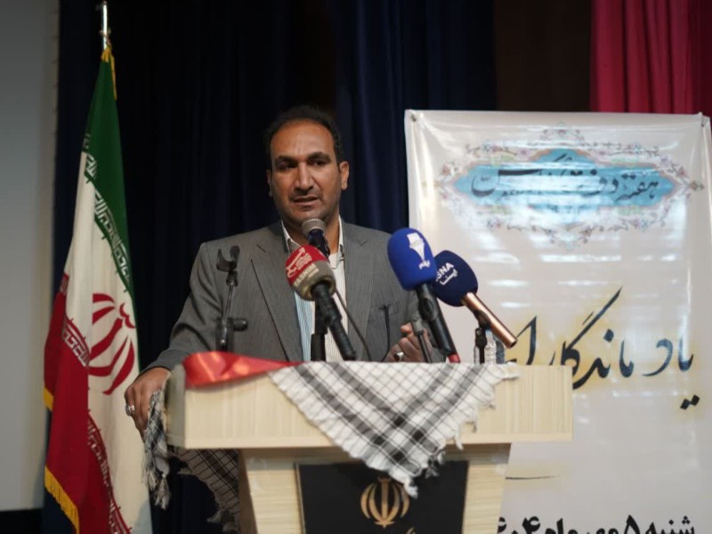 نسل جوان تشنه شناخت قهرمانان دفاع مقدس است